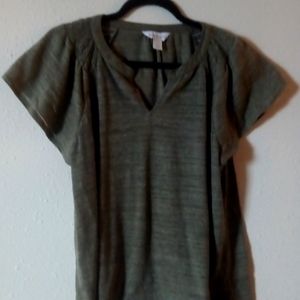 Cute olive green top